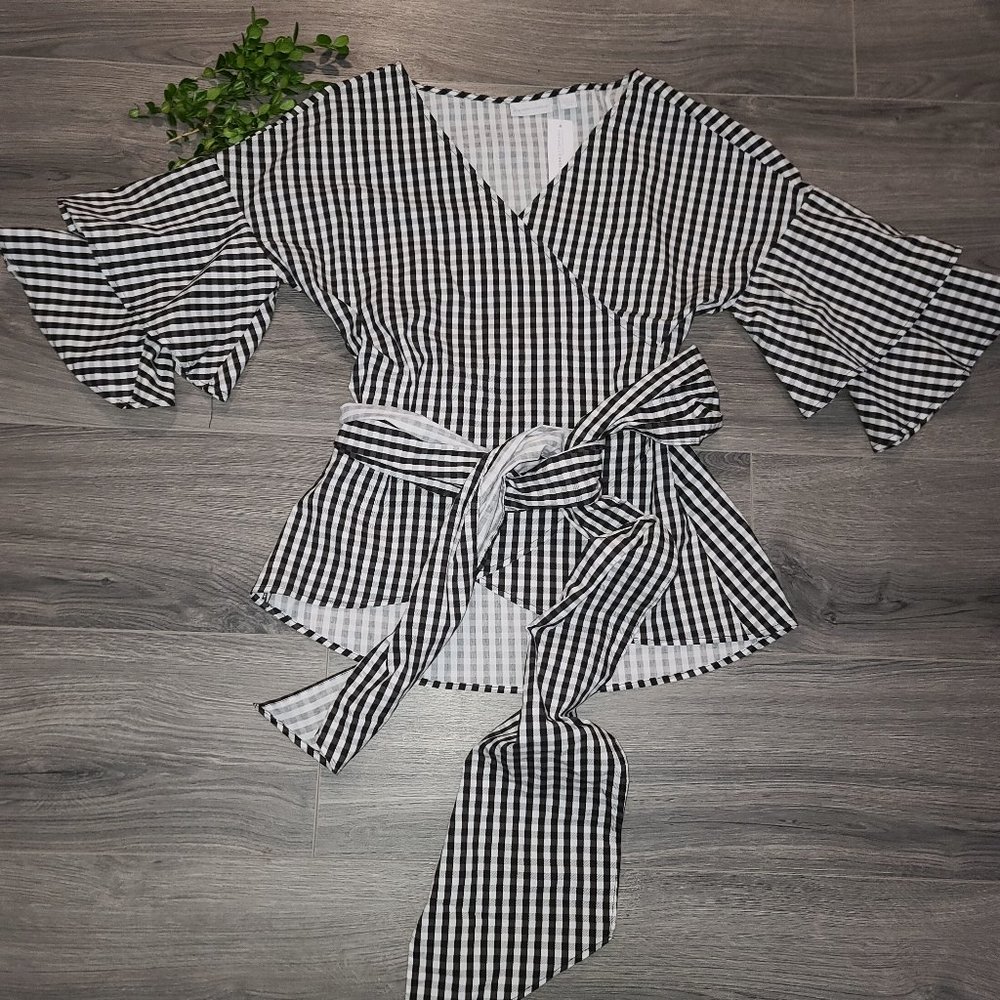 NWT New York & Company size S Gingham Wrap Tie Blouse Top Flare 3/4 sleeve